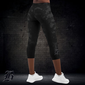 UYG BLACK CAMO EDITION - Capri Leggings